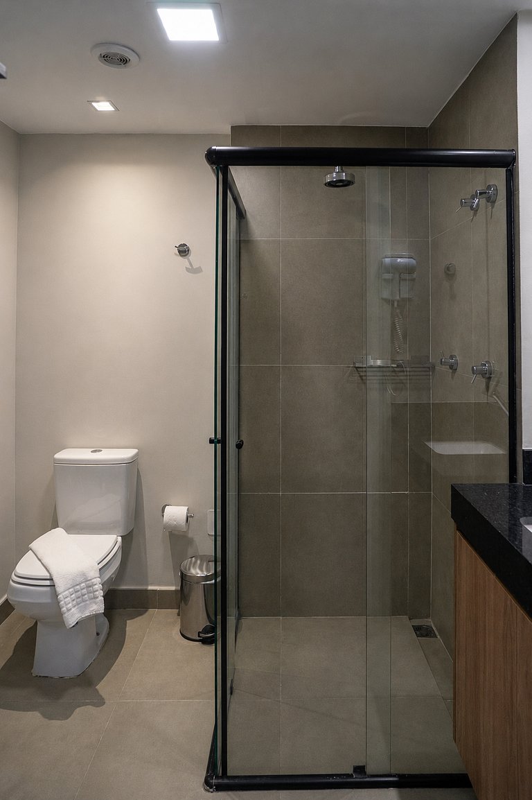 Belo studio C/varanda na Alameda Lorena