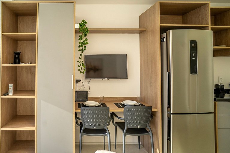 Belo studioC/cama queen na Vila Madalena