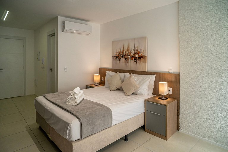 Belo studioC/cama queen na Vila Madalena