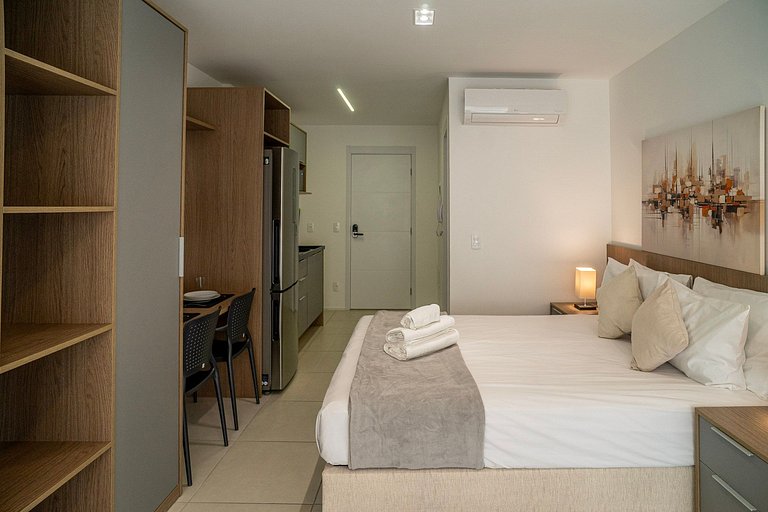 Belo studioC/cama queen na Vila Madalena