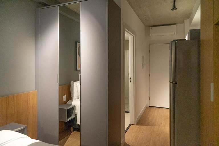 Charmoso studio C/varanda na Pompéia