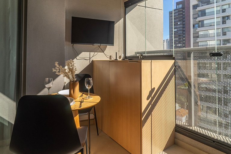 Charmoso studio C/varanda na Pompéia