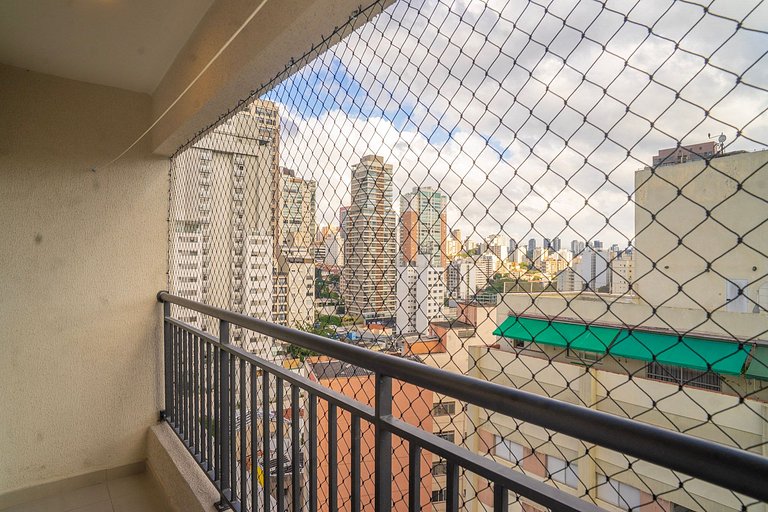 Apto C/varanda em Perdizes