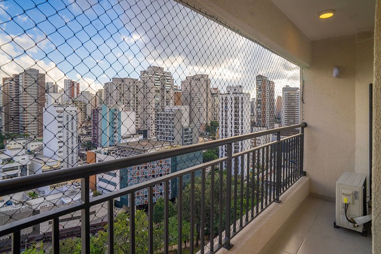 Apto C/varanda em Perdizes
