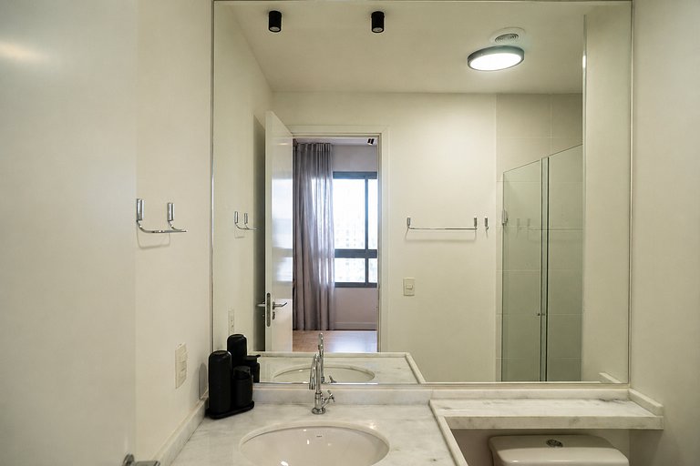 Lindo studio em Pinheiros, a 450m do metrô