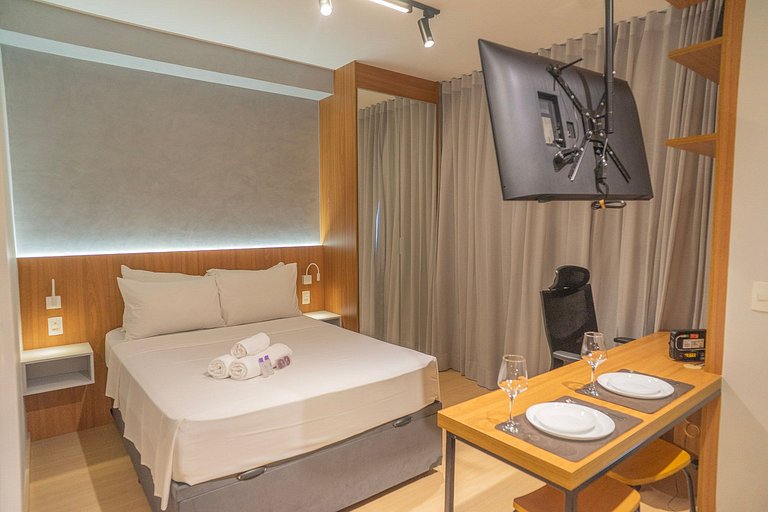 Lindo studio em Pinheiros, a 450m do metrô