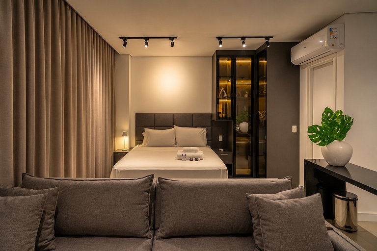 Faria Lima | Piscina, sauna e academia | 24°andar