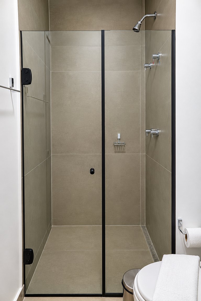 Faria Lima | Piscina, sauna e academia | 24°andar